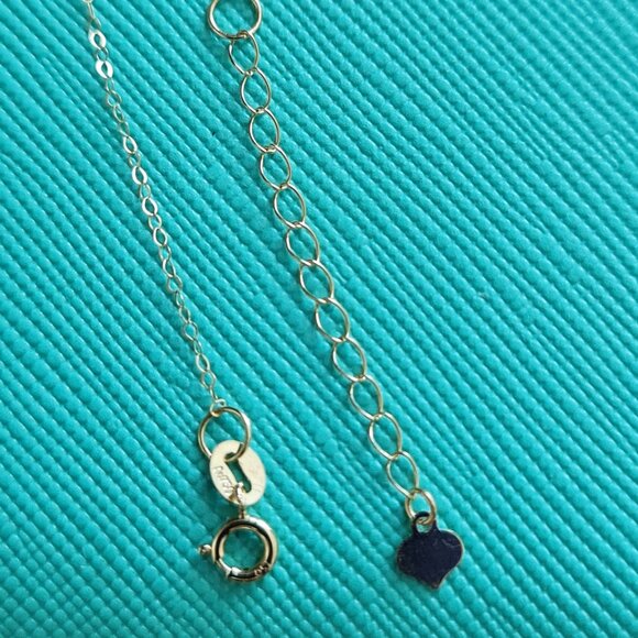 18k bracelet with little twinhearts pendant design - Picture 7 of 16